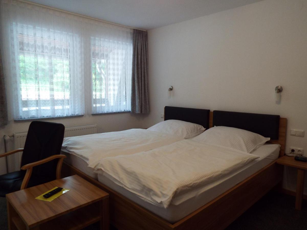 Hotel Garni Zum Reinhardswald Gewissenruh エクステリア 写真