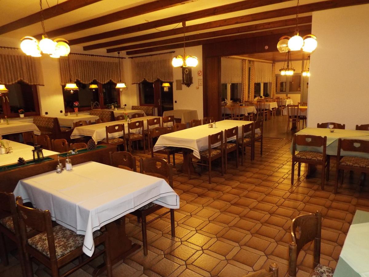 Hotel Garni Zum Reinhardswald Gewissenruh エクステリア 写真